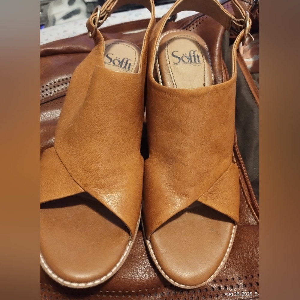 Sofft Mendel Luggage Colored Sandals Size 7.5